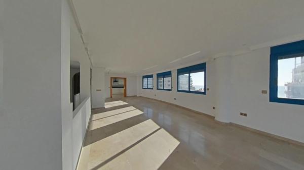 Piso en avenida Rosa de los Vientos