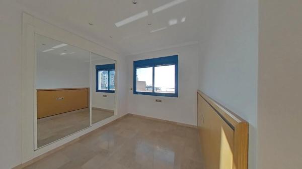 Piso en avenida Rosa de los Vientos