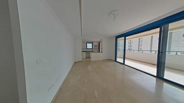 Piso en avenida Rosa de los Vientos