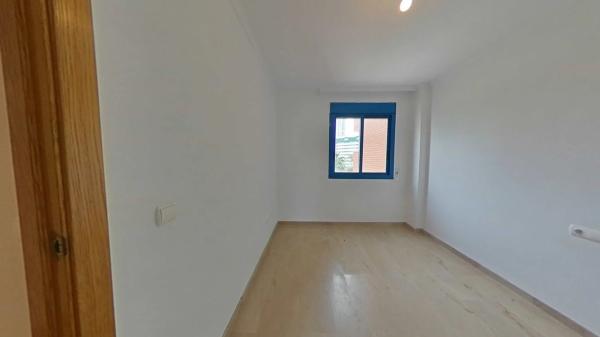 Piso en avenida Rosa de los Vientos