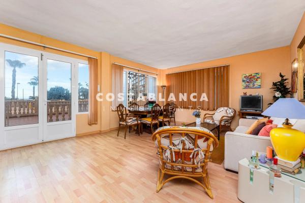 Piso en avenida Gibraltar