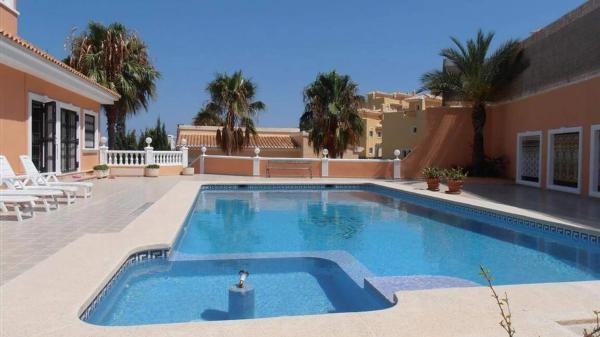 Casa independiente en Partida Maryvilla