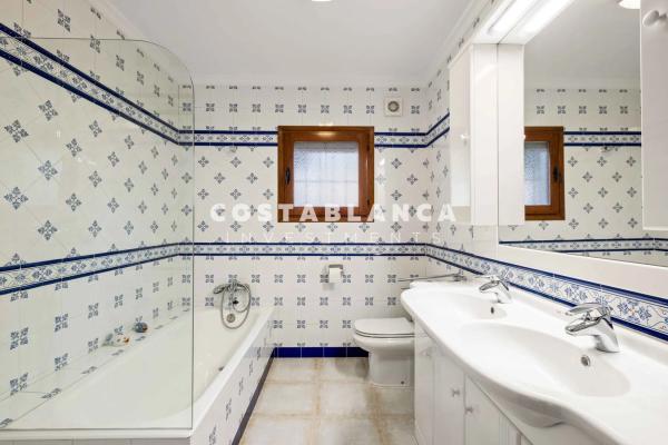 Chalet en Urbanización Canuta