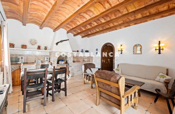 Chalet en Urbanización Canuta