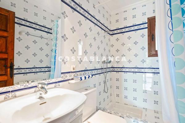 Chalet en Urbanización Canuta