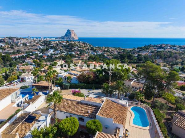 Chalet en Urbanización Canuta