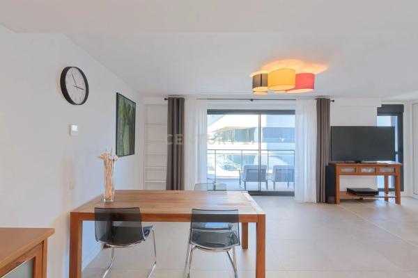 Piso en avenida de Rumania, 24