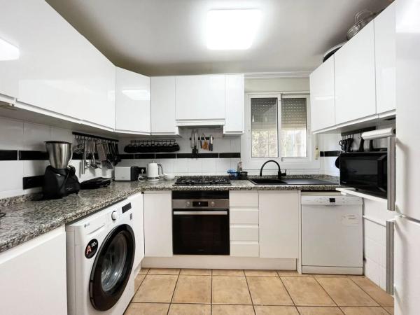 Chalet adosado en avenida Generalitat Valenciana