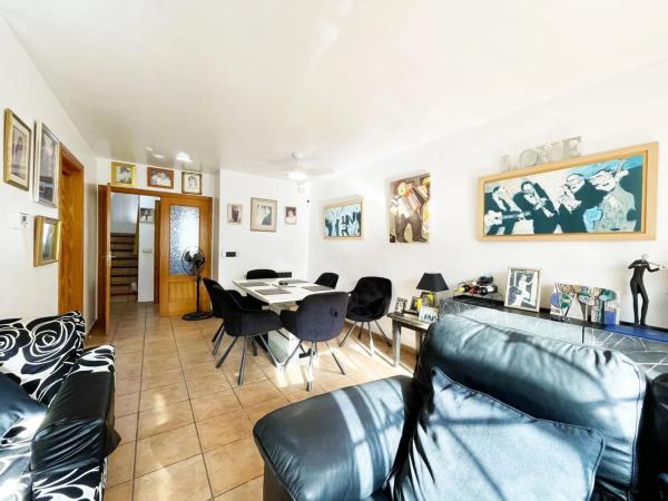 Chalet adosado en avenida Generalitat Valenciana