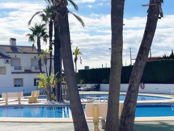 Chalet adosado en avenida Generalitat Valenciana