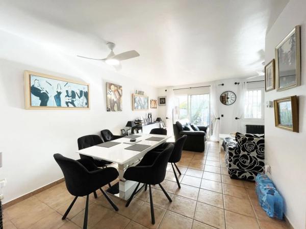 Chalet adosado en avenida Generalitat Valenciana