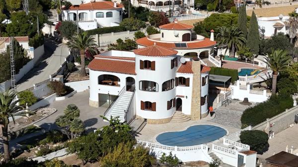 Casa independiente en Urbanización Cometa III