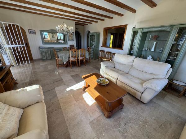 Casa independiente en Urbanización Cometa III