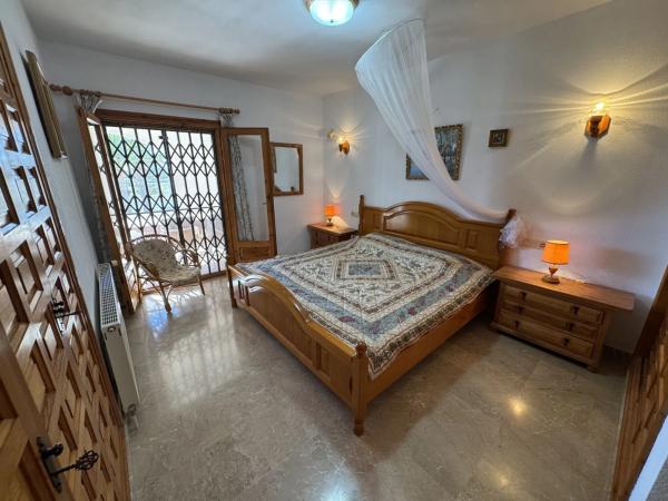 Casa independiente en Urbanización Cometa III