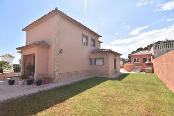 Casa independiente en Partida Los Pinos