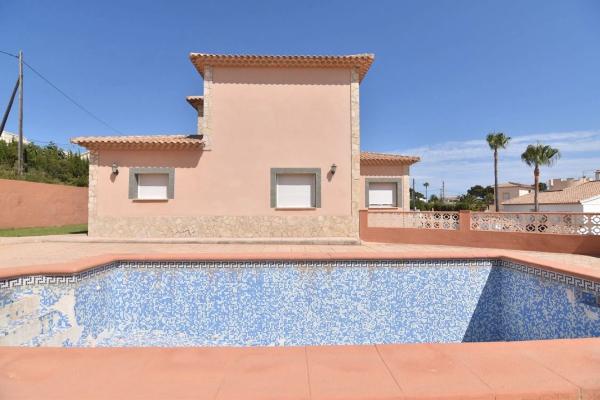 Casa independiente en Partida Los Pinos