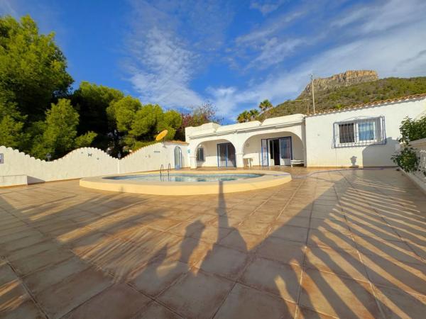Casa independiente en Urbanización Canuta de Ifach