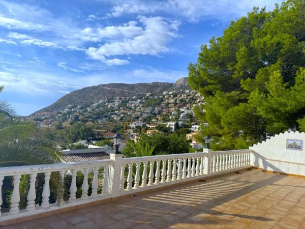 Casa independiente en Urbanización Canuta de Ifach