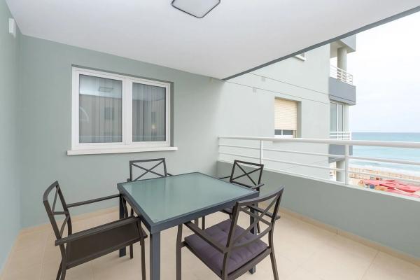 Piso en avenida Rosa de los Vientos, 4