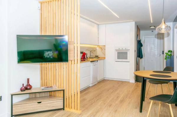 Piso en avenida Rosa de los Vientos, 4