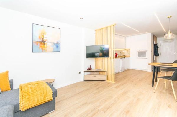 Piso en avenida Rosa de los Vientos, 4