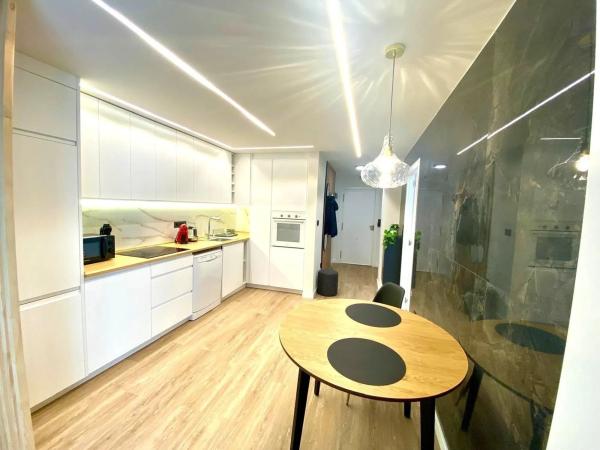 Piso en avenida Rosa de los Vientos, 4