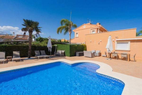 Chalet adosado en Partida Colari