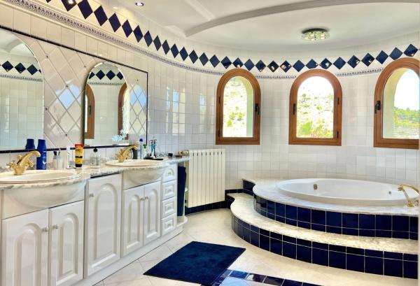 Casa independiente en Partida la Empedrola