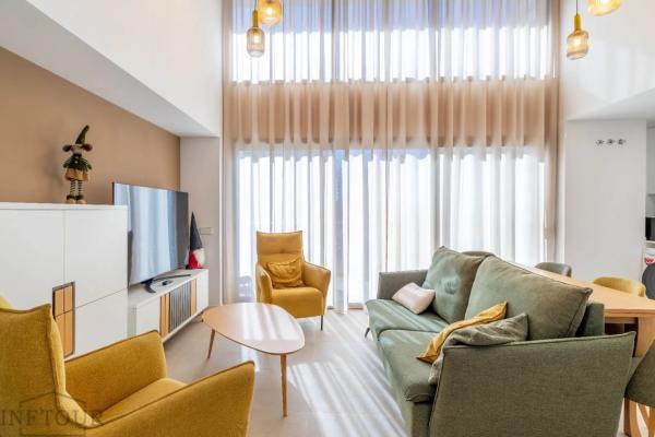 Dúplex en avenida de Rumania