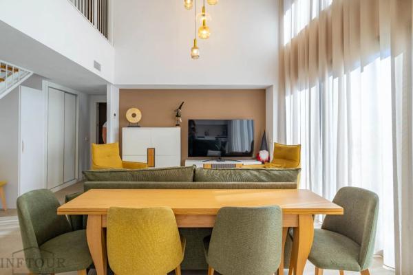 Dúplex en avenida de Rumania