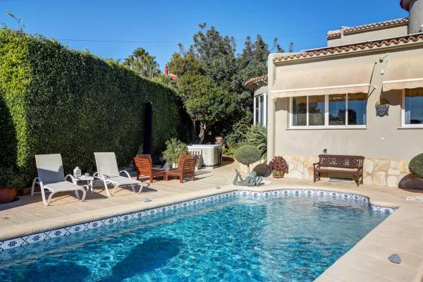 Casa independiente en Partida Enchinent, 17 g