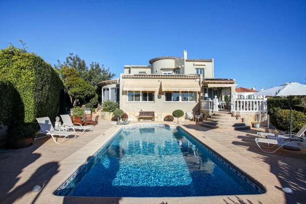 Casa independiente en Partida Enchinent, 17 g