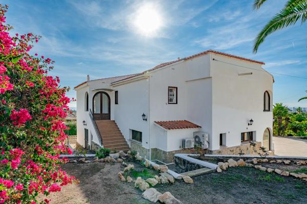 Casa independiente en Ur Cometa III