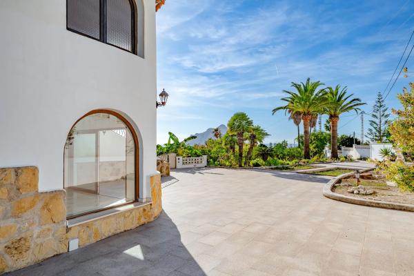 Casa independiente en Ur Cometa III