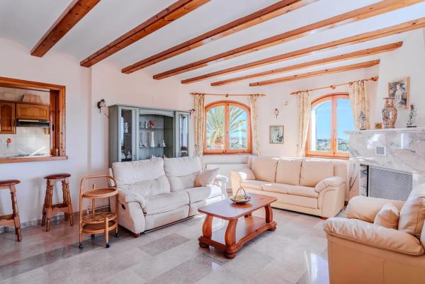 Casa independiente en Ur Cometa III