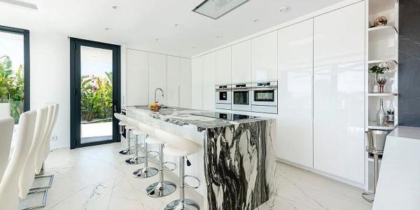 Casa independiente en Urbanización Caleta