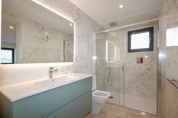 Casa independiente en Partida Los Pinos