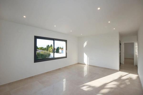 Casa independiente en Partida Los Pinos