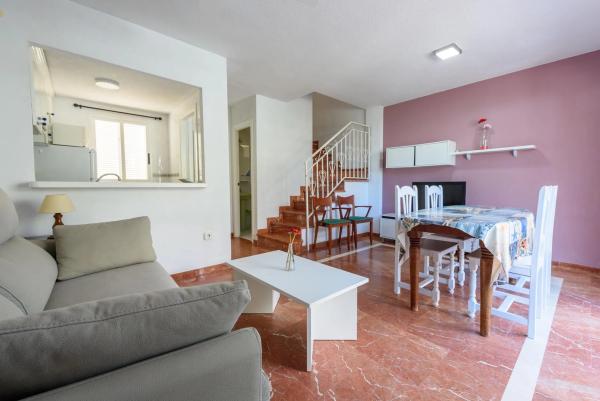 Chalet adosado en avenida Juan Carlos I, 18 C