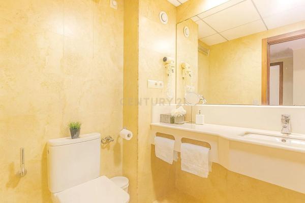 Piso en Urbanización Caleta, 28 a