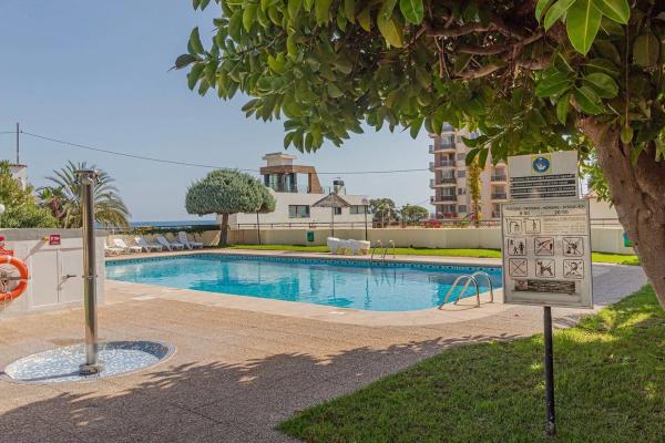 Piso en Urbanización Caleta, 28 a