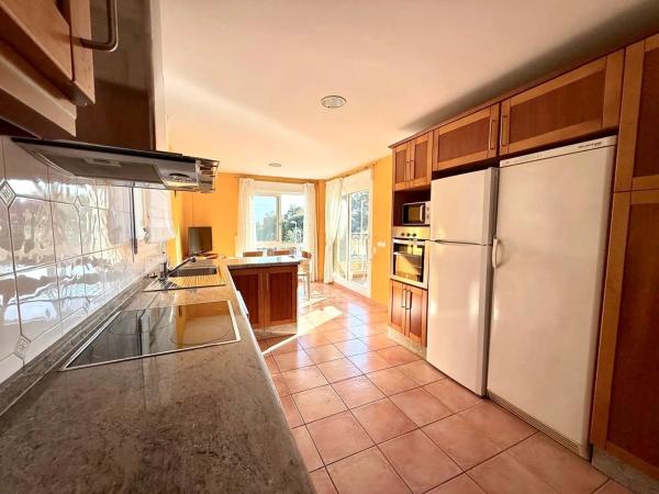 Casa independiente en avenida la Manzanera