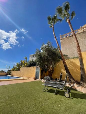 Casa independiente en avenida la Manzanera