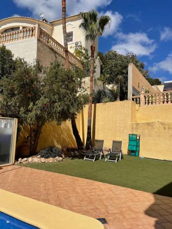 Casa independiente en avenida la Manzanera