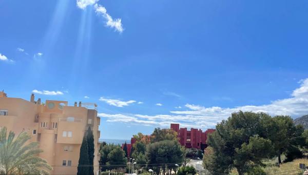 Casa independiente en avenida la Manzanera