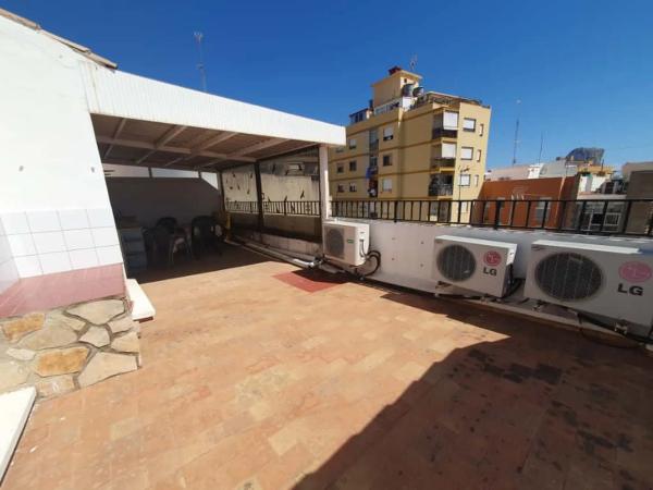 Chalet adosado en calle Alicante