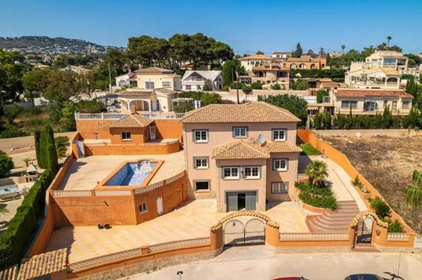 Casa independiente en Partida Los Pinos