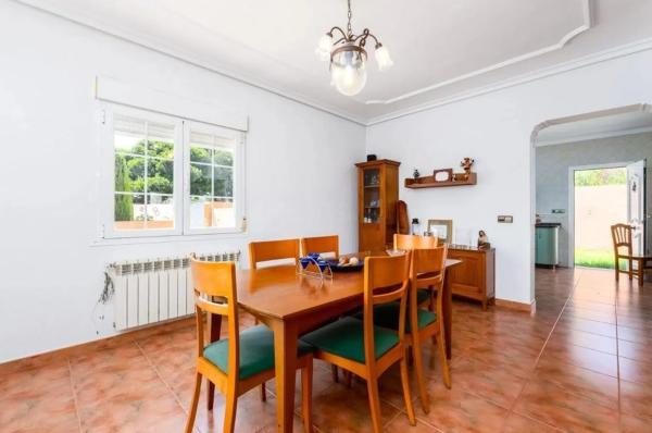 Casa independiente en Partida Los Pinos