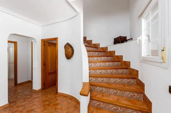 Casa independiente en Partida Los Pinos