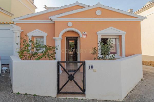 Chalet adosado en Partida Tosal de la Cometa